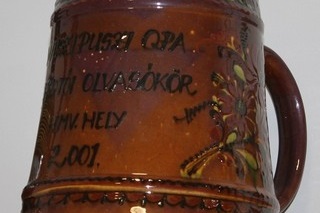 Vetélkedők emlékei - tányérok, kupák, vázák, díjak.